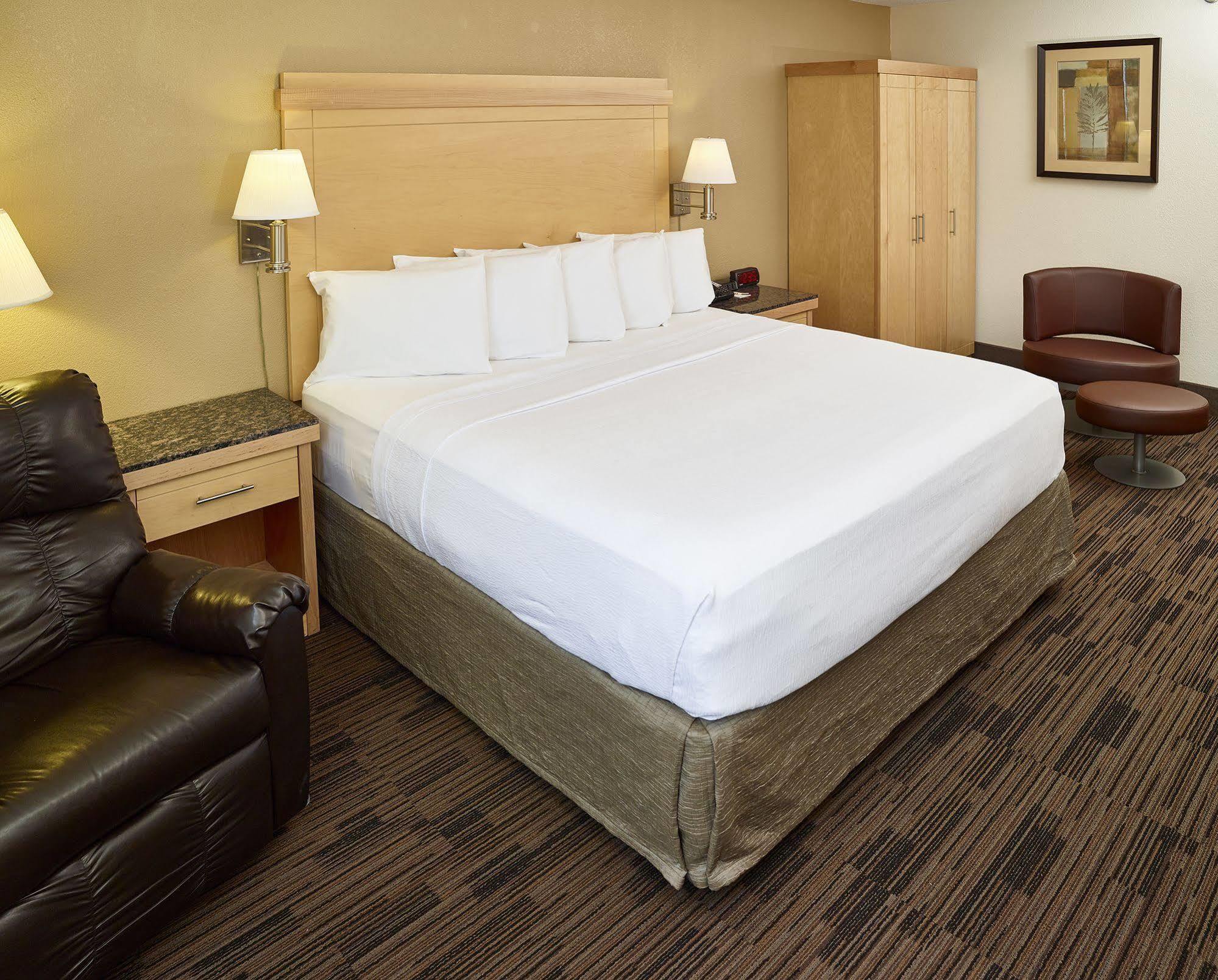 Livinn Hotel St Paul East / Maplewood Zewnętrze zdjęcie
