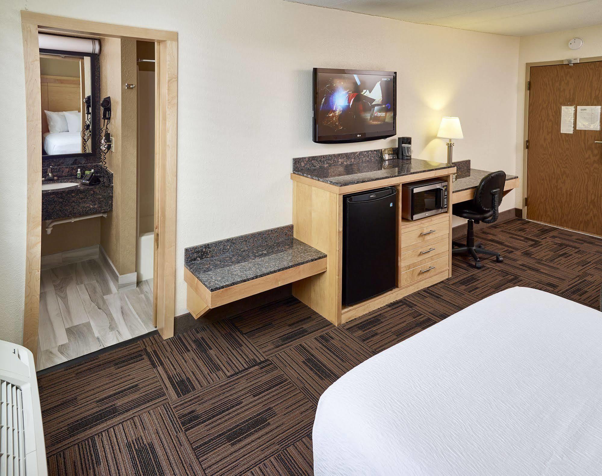 Livinn Hotel St Paul East / Maplewood Zewnętrze zdjęcie